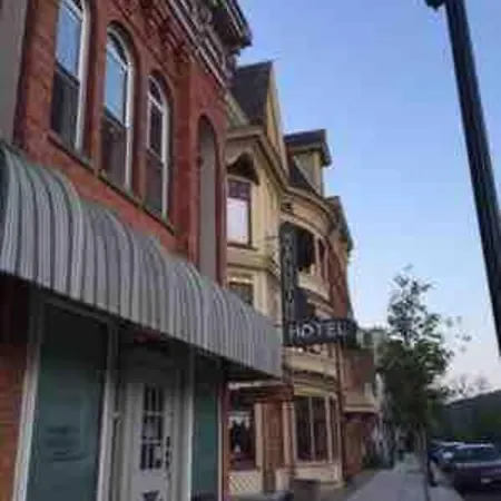 Appartement The Cast Iron Lady à Wyalusing Extérieur photo